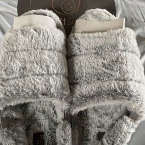 Fuzzy Gray Slippers